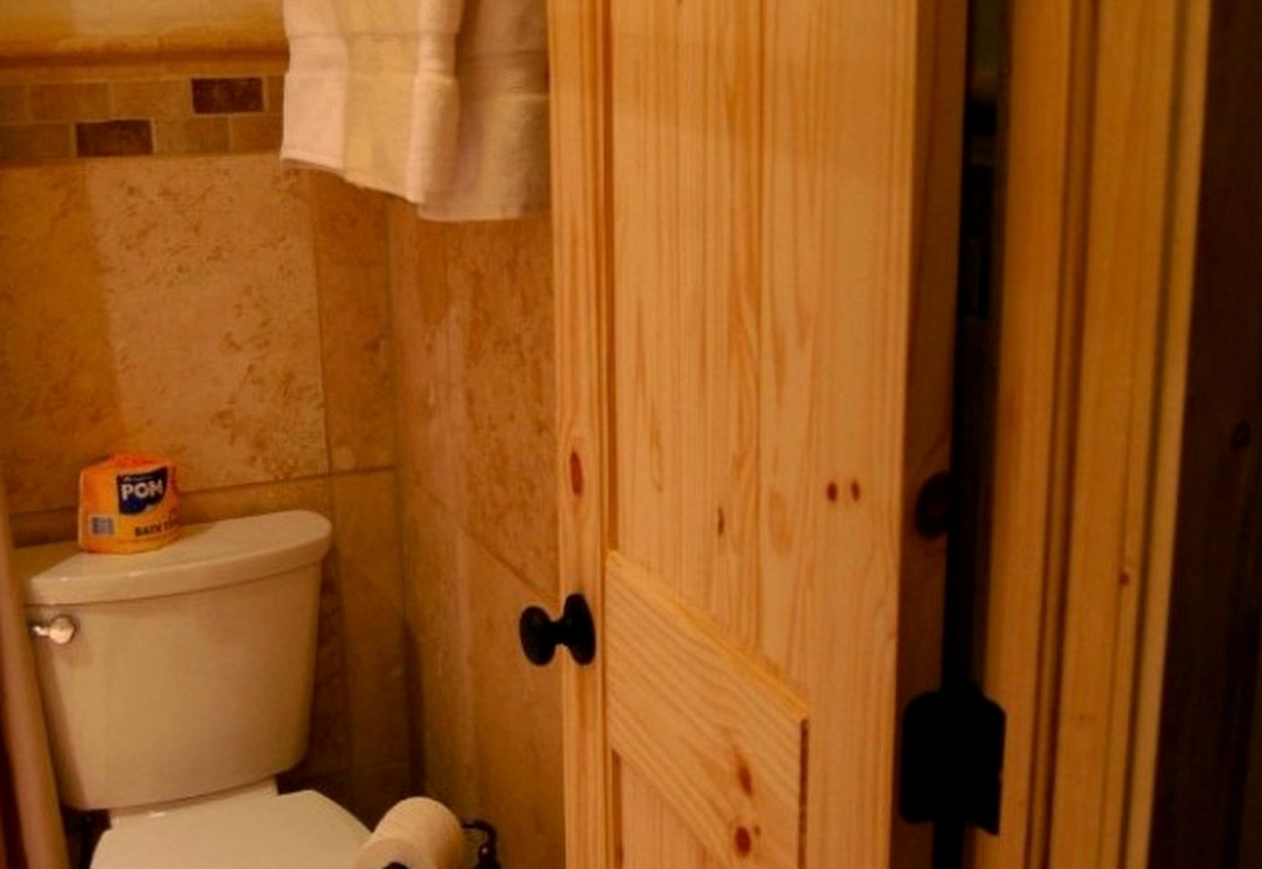 Lovely Suite Rental for Couples near Gunnison National Forest, Colorado