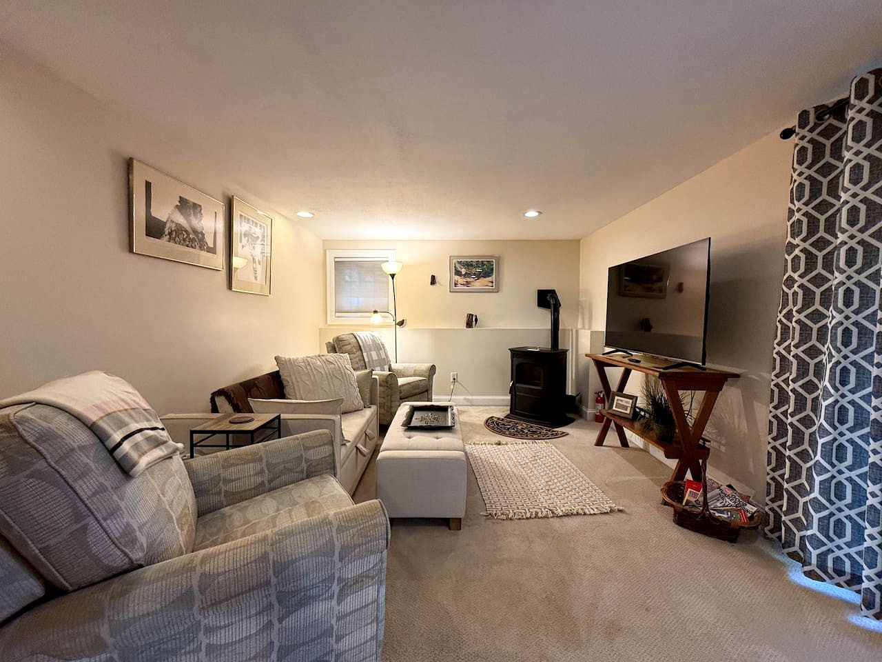 Spacious Mountain Retreat with Deck and Gas Fireplace near Echo Lake in Conway, New Hampshire