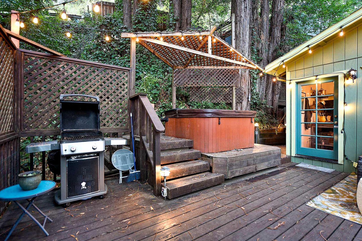 Cozy Redwood Retreat with Hot Tub & Forest Views near Jenner in Sonoma County, California
