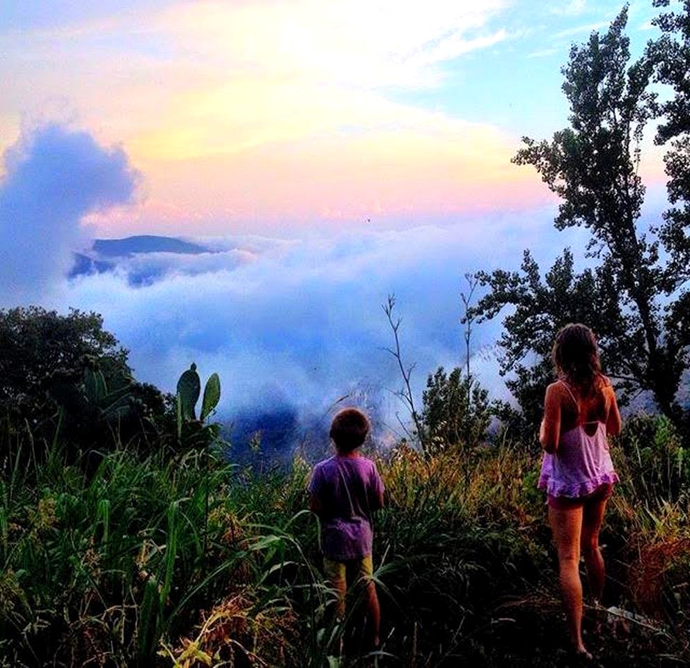 Cozy and Bright Cabin with Stunning Views near Granada, Spain