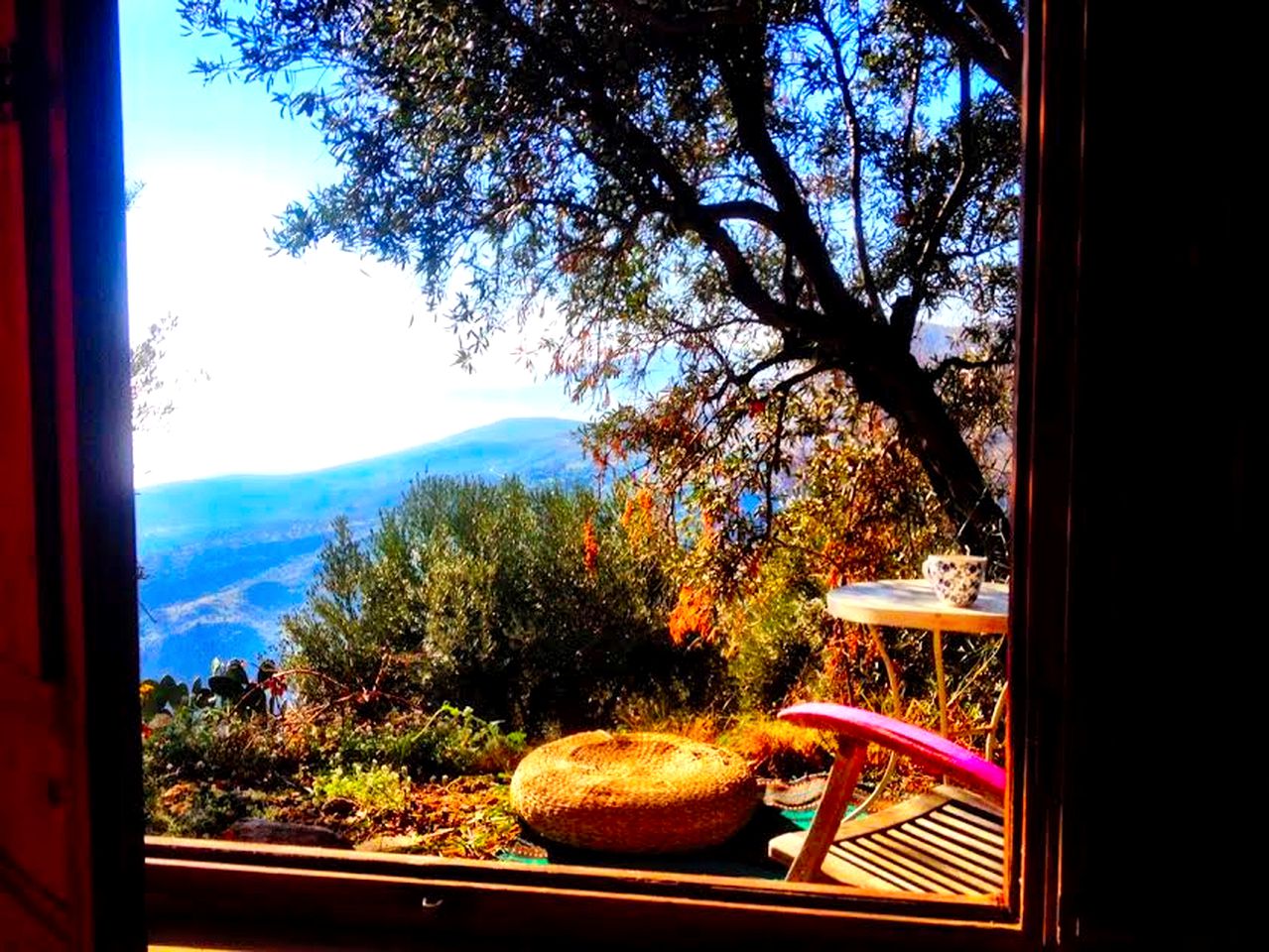 Cozy and Bright Cabin with Stunning Views near Granada, Spain