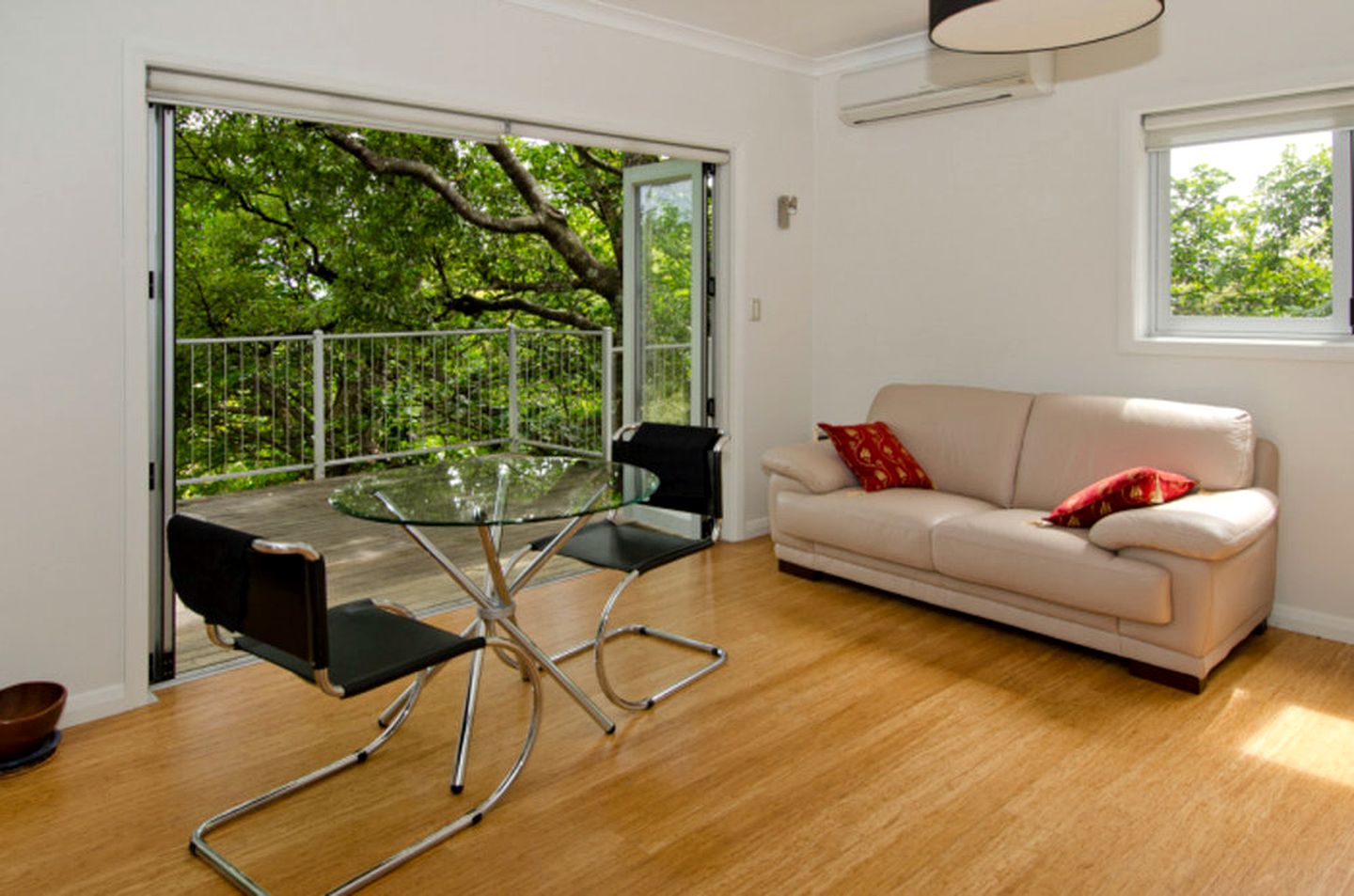 Idyllic Cottage Getaway with Forest Views on the Bay of Plenty in New Zealand