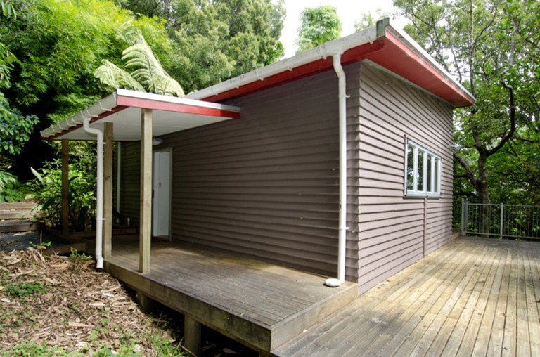 Cottages (Te Kaha, North Island, New Zealand)