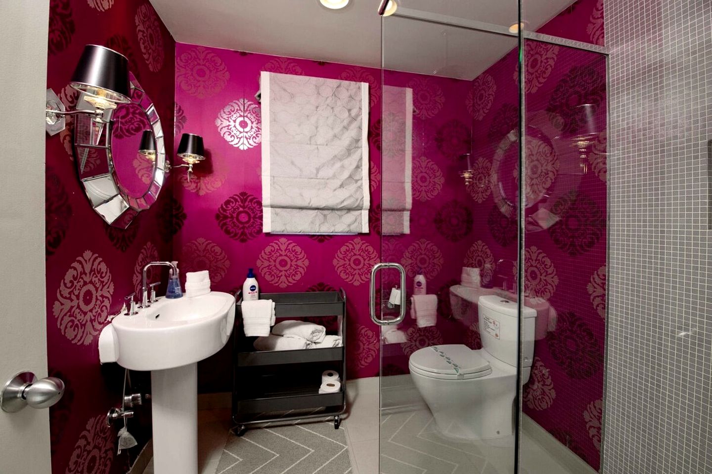 Chic Villa with Outdoor Pool, Spa and Views in California