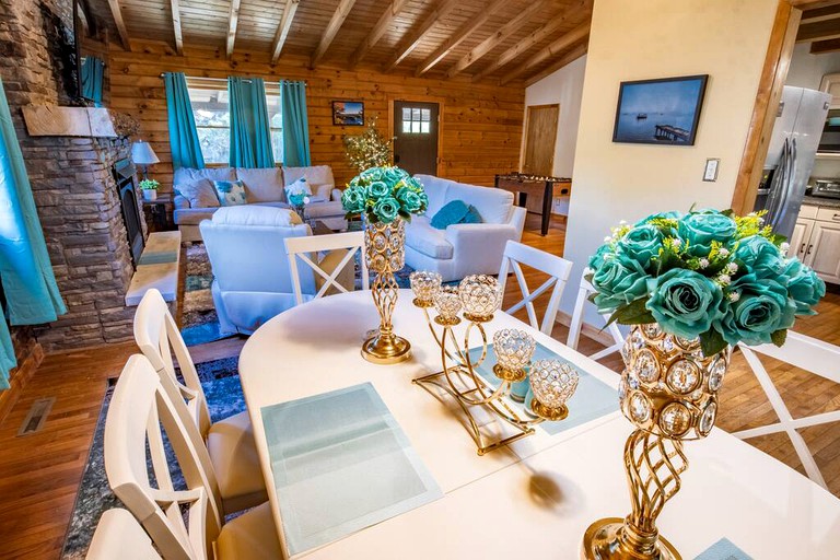 Cabins (United States of America, Summersville, West Virginia)