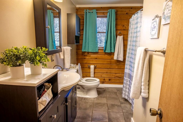 Cabins (United States of America, Summersville, West Virginia)