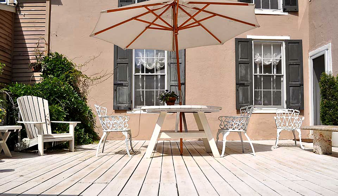 Historic Bed and Breakfast Accommodation Built in 1790 in Bucks County, Pennsylvania