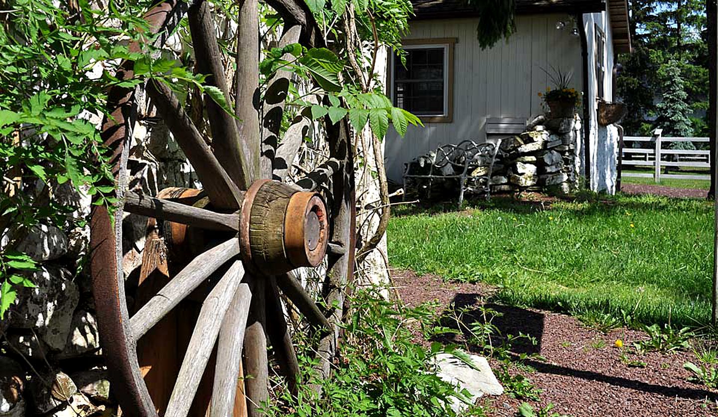 Historic Bed and Breakfast Accommodation Built in 1790 in Bucks County, Pennsylvania