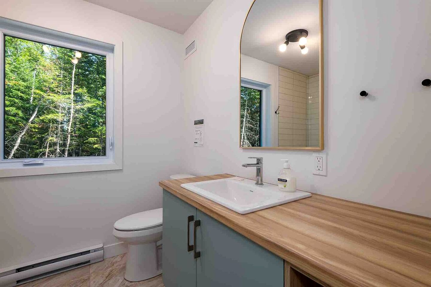 Stunning Cottage with Spa in the Woods in Baie-Saint-Paul, Quebec