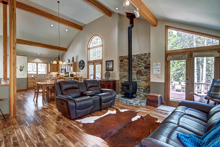 Rustic Family Cabin with Hot-Tub and Foosball in Breckenridge, Colorado