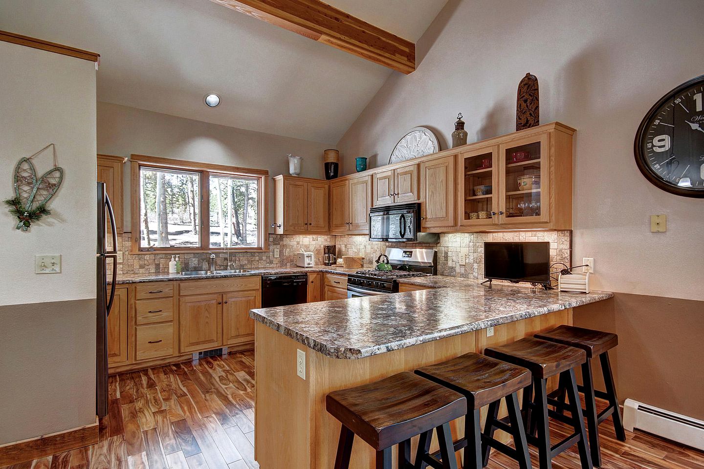 Rustic Family Cabin with Hot-Tub and Foosball in Breckenridge, Colorado