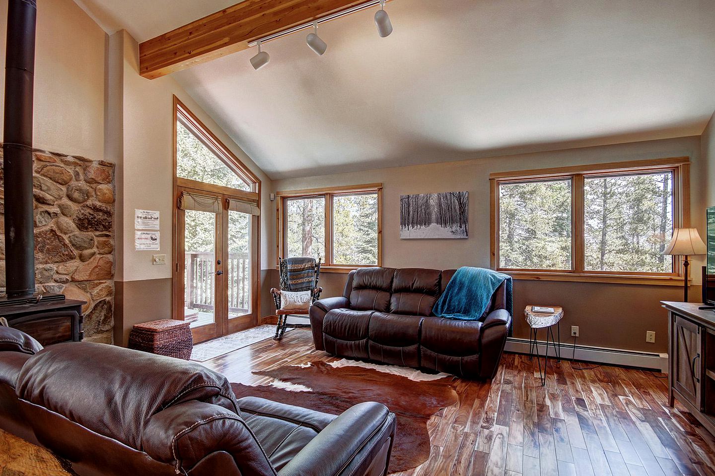 Rustic Family Cabin with Hot-Tub and Foosball in Breckenridge, Colorado