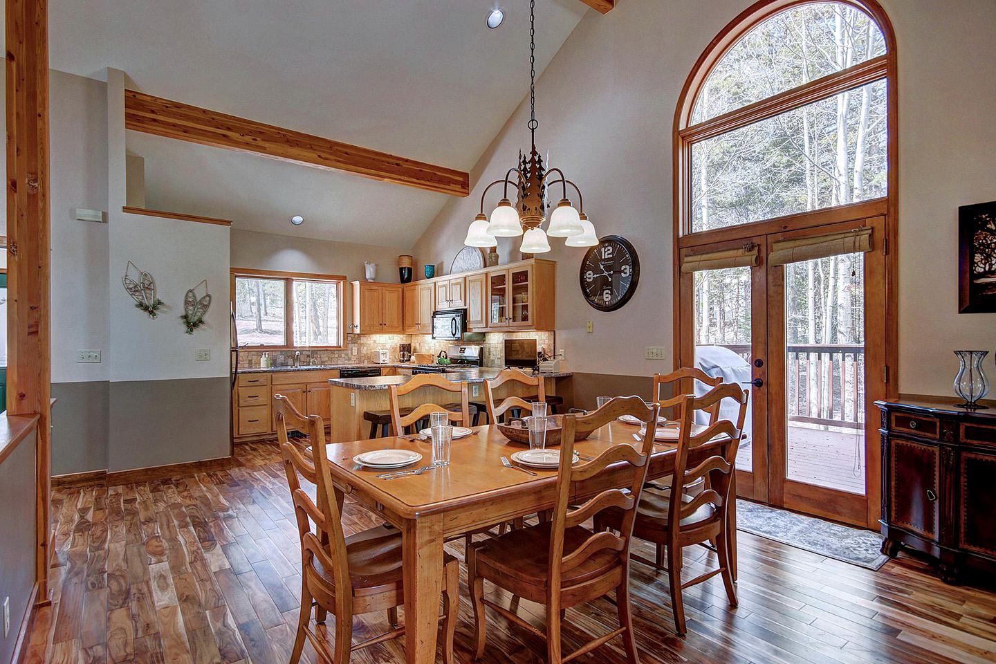 Rustic Family Cabin with Hot-Tub and Foosball in Breckenridge, Colorado