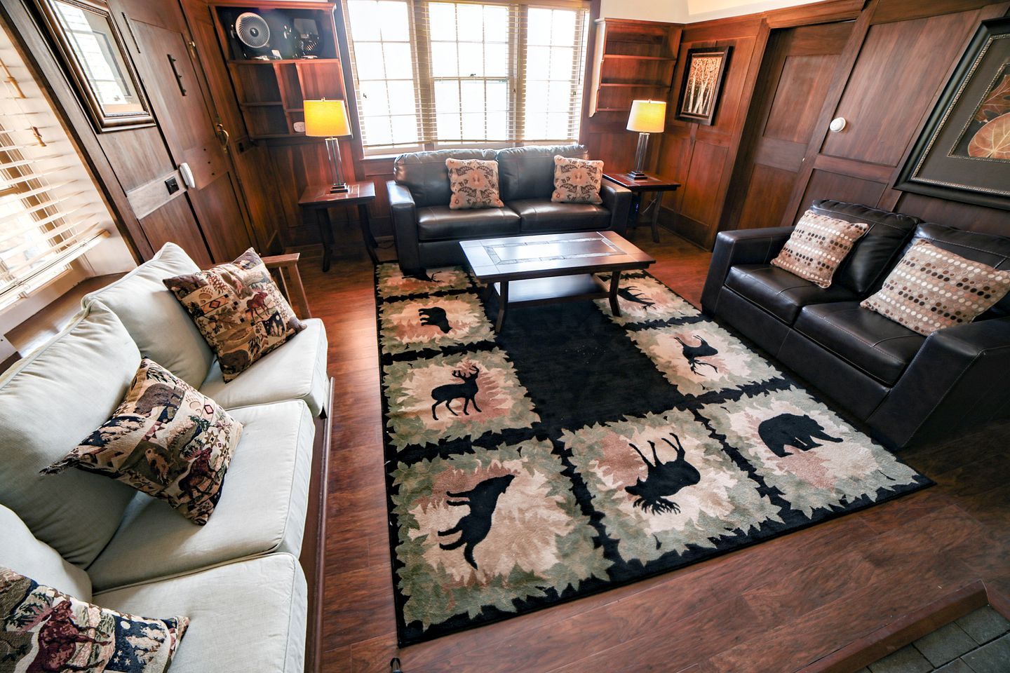 Aspen Mountain Cabin with Private Hot-Tub and Wonderful Views of Longs Peak near Estes Park, Colorado