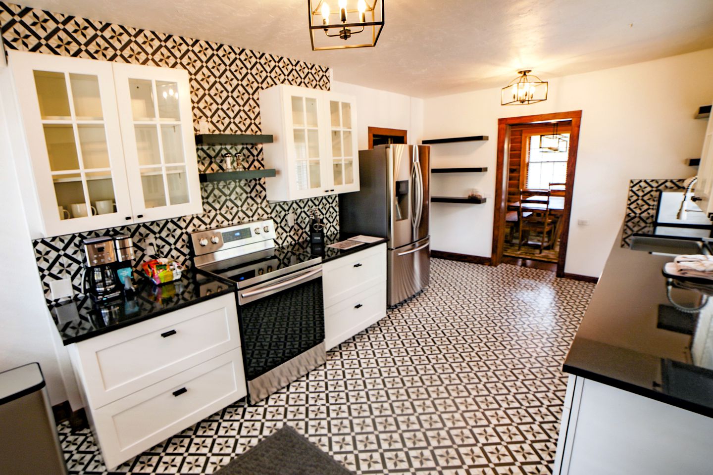 Aspen Mountain Cabin with Private Hot-Tub and Wonderful Views of Longs Peak near Estes Park, Colorado