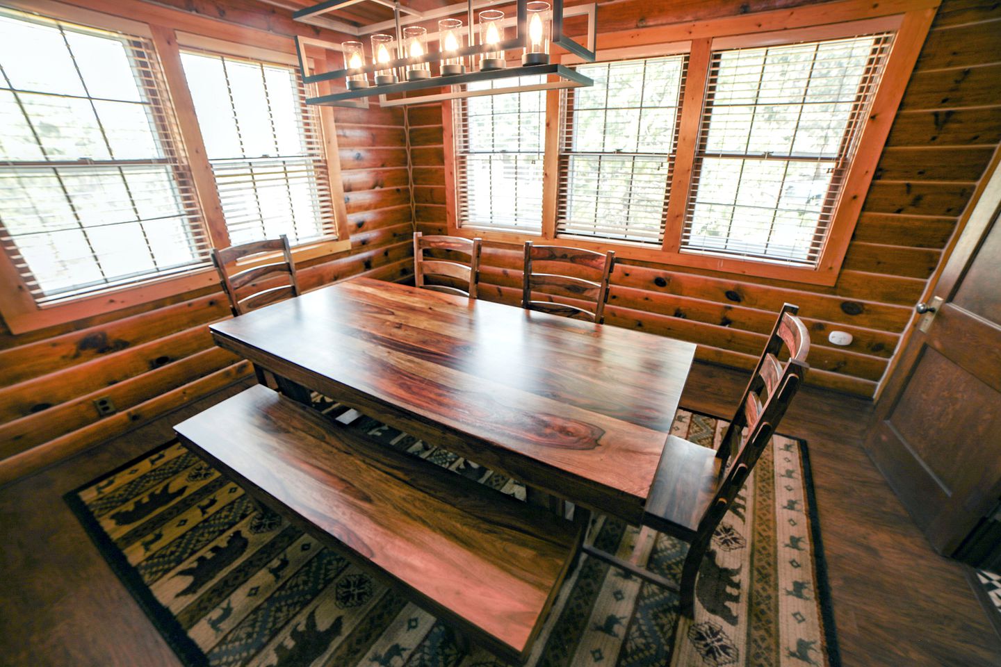 Aspen Mountain Cabin with Private Hot-Tub and Wonderful Views of Longs Peak near Estes Park, Colorado