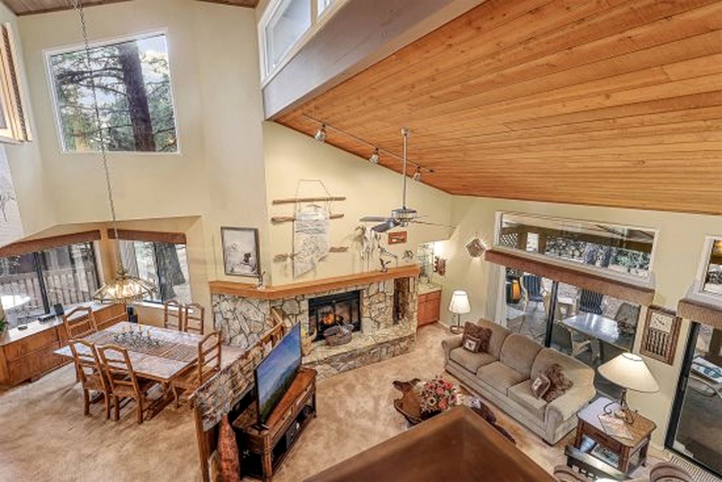 Charming Southwestern Style Cabin with Views of Mount Elden, Perfect for a Retreat to Northern Arizona