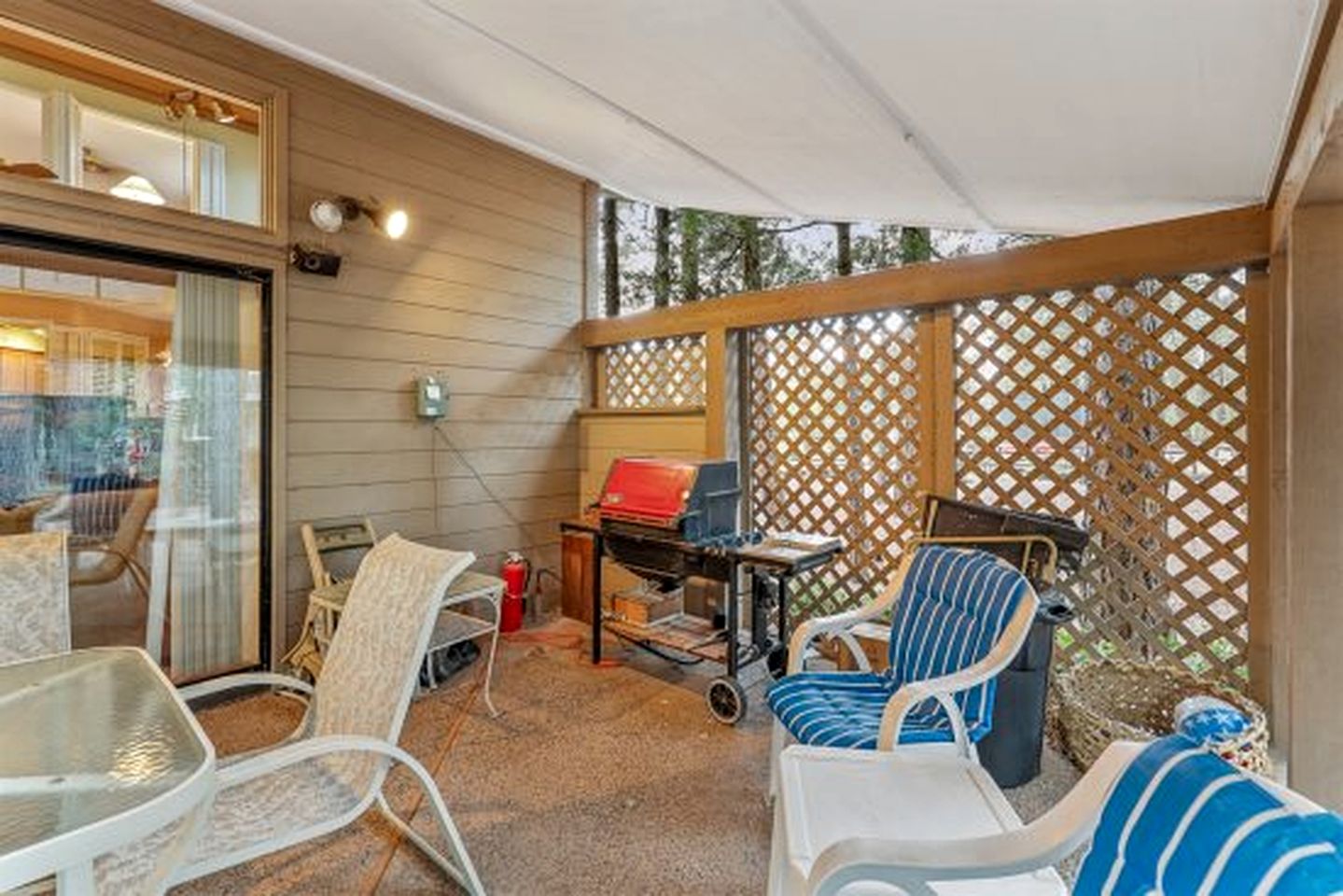 Charming Southwestern Style Cabin with Views of Mount Elden, Perfect for a Retreat to Northern Arizona