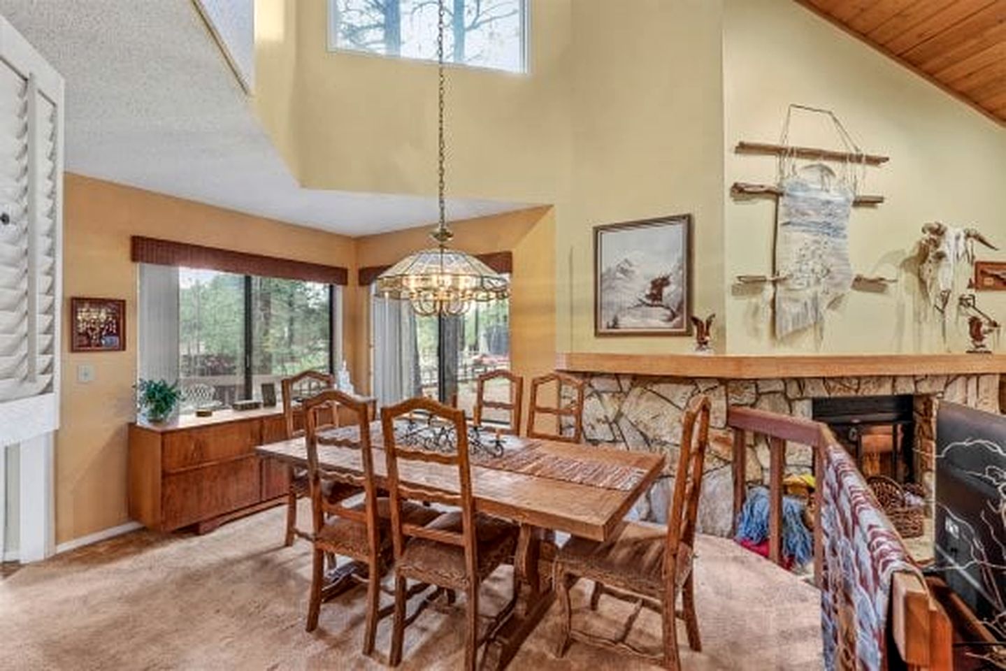 Charming Southwestern Style Cabin with Views of Mount Elden, Perfect for a Retreat to Northern Arizona