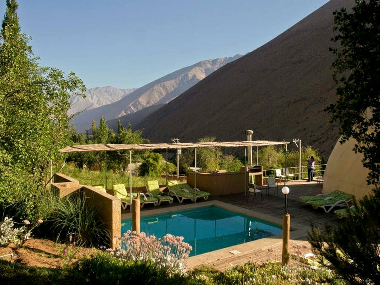 Spectacular Astro-Glamping Dome Getaway near the Puclaro Reservoir in Chile