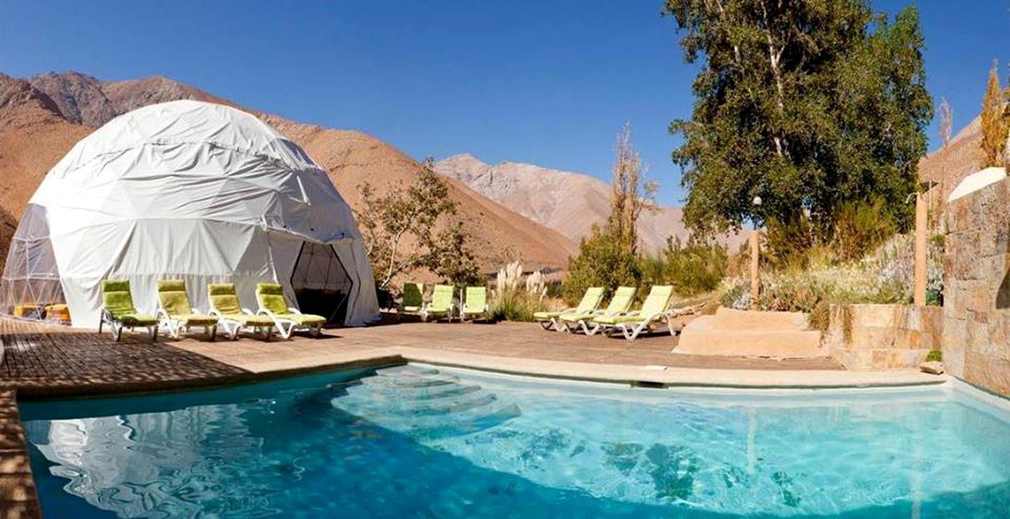 Spectacular Astro-Glamping Dome Getaway near the Puclaro Reservoir in Chile