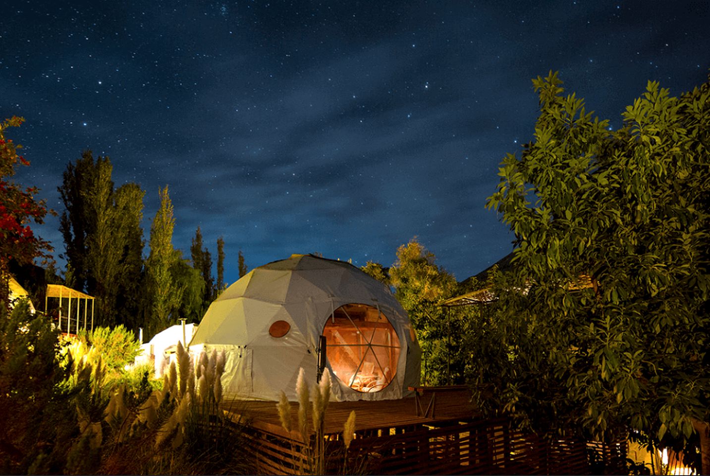 Spectacular Astro-Glamping Dome Getaway near the Puclaro Reservoir in Chile