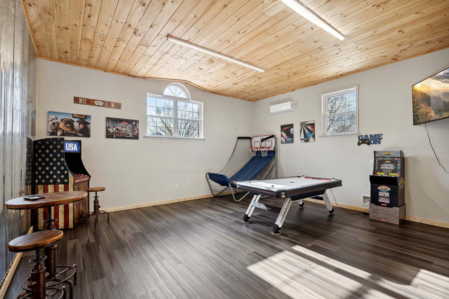 Family or Group Glamping at this Wonderful Rental in Sevierville, Tennessee