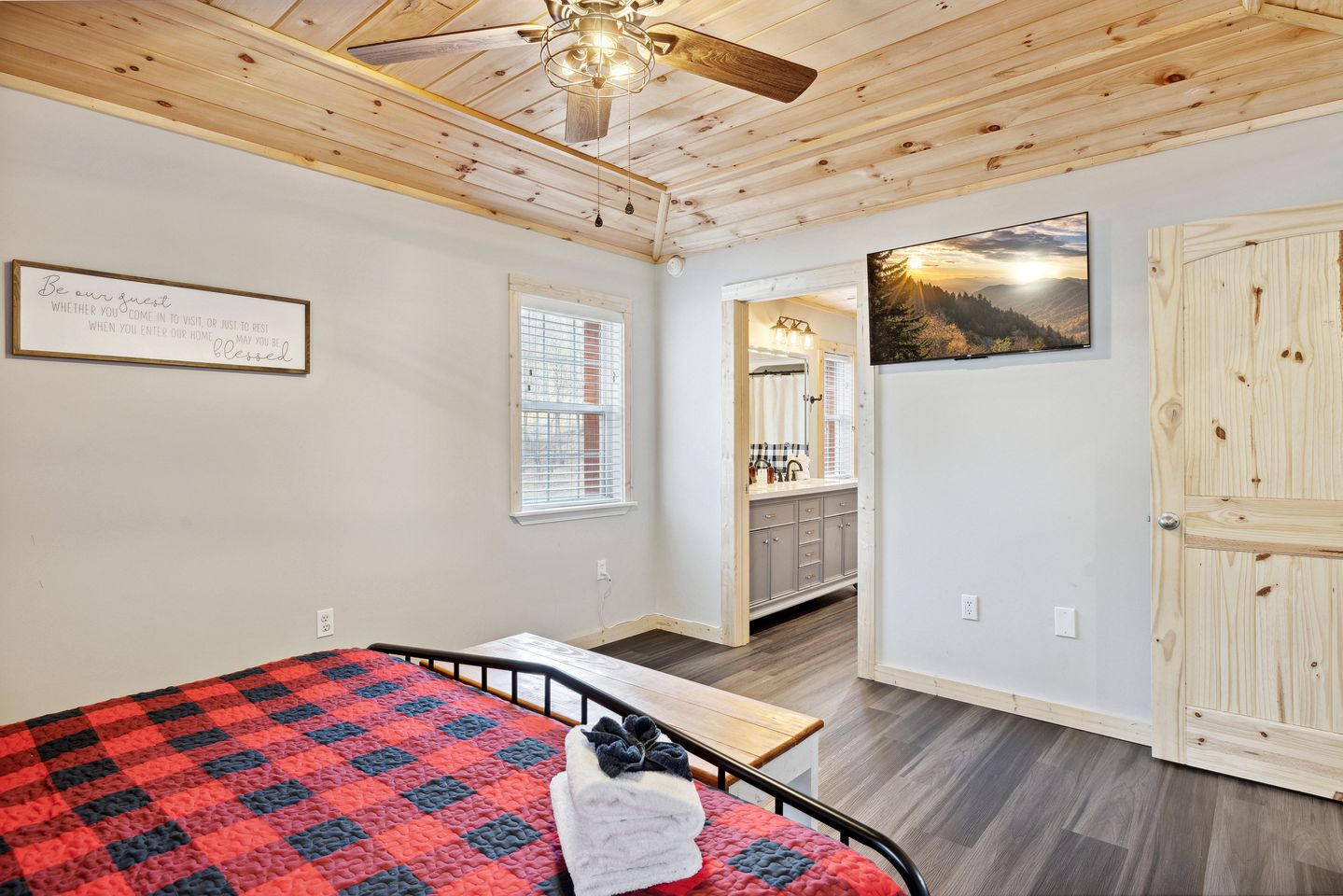 Family or Group Glamping at this Wonderful Rental in Sevierville, Tennessee