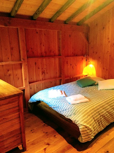 Cabins (Dordogne Lotgaronne, Nouvelle-Aquitaine, France)