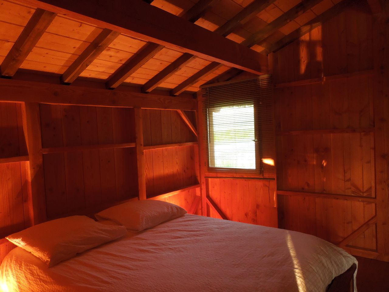 Charming Cabin Rental near Bergerac in the Dordogne, France