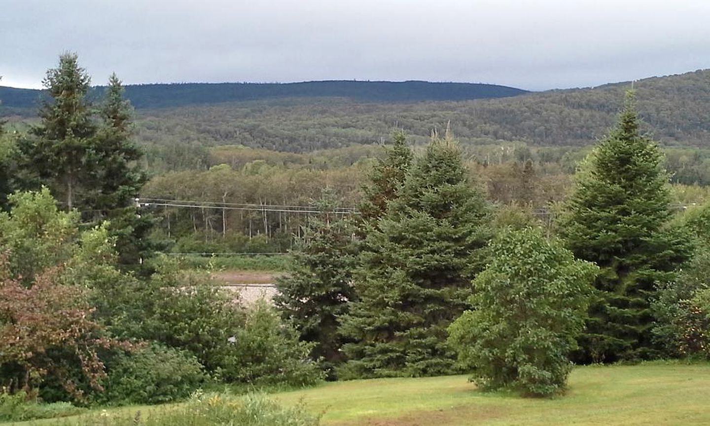 Auberge du Saumonier Lodge, Nature Lodges 19913, Gaspé , Canada