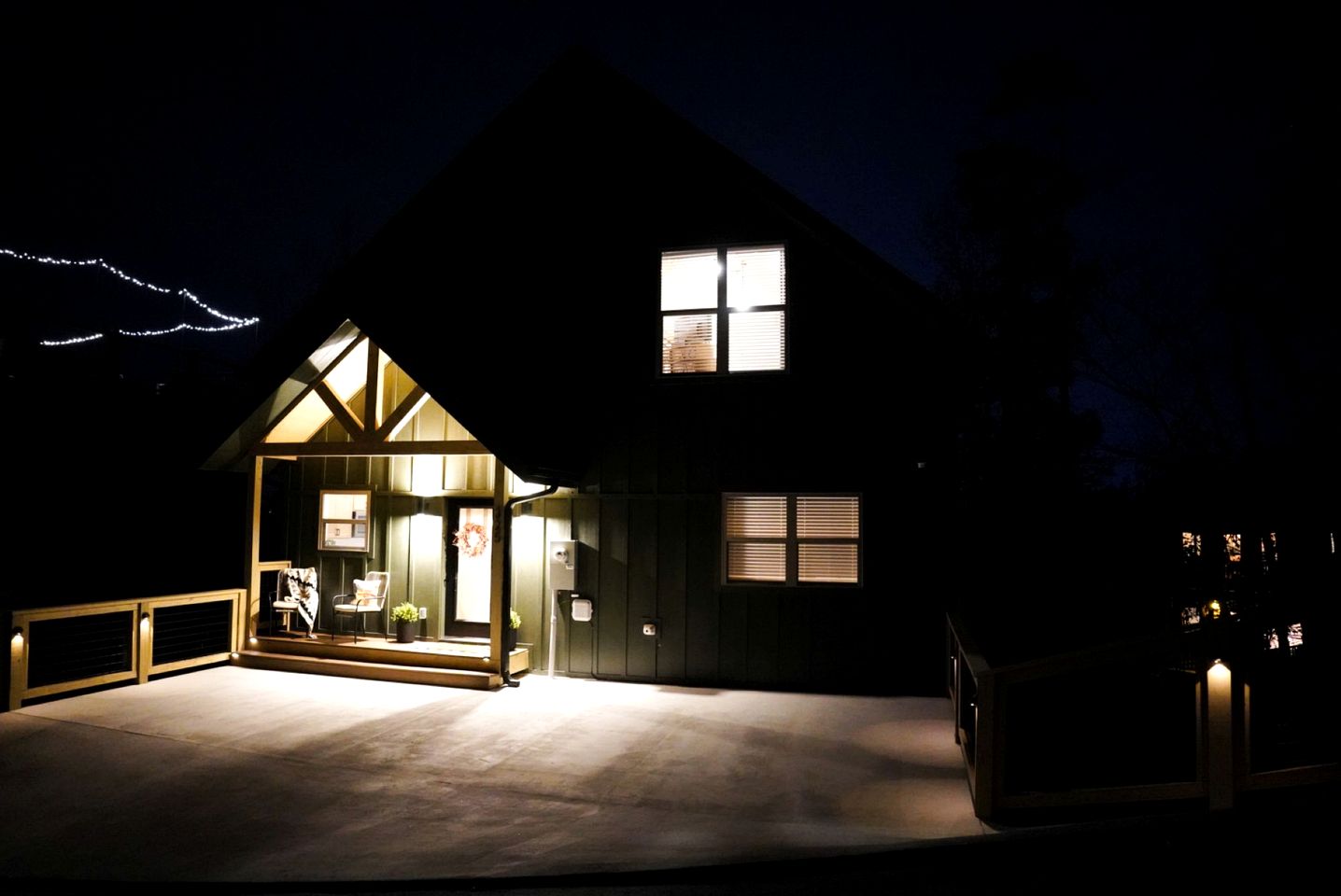 Cozy Smoky Mountain Cabin with Light-Filled Living Space near Dollywood in Pigeon Forge, Tennessee