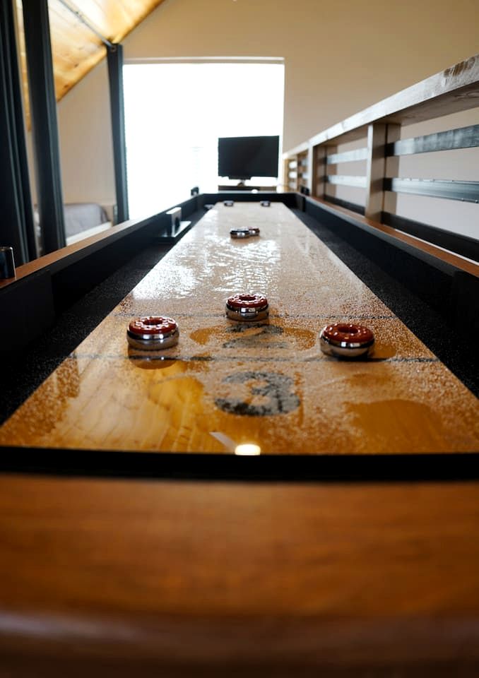 Cozy Smoky Mountain Cabin with Light-Filled Living Space near Dollywood in Pigeon Forge, Tennessee