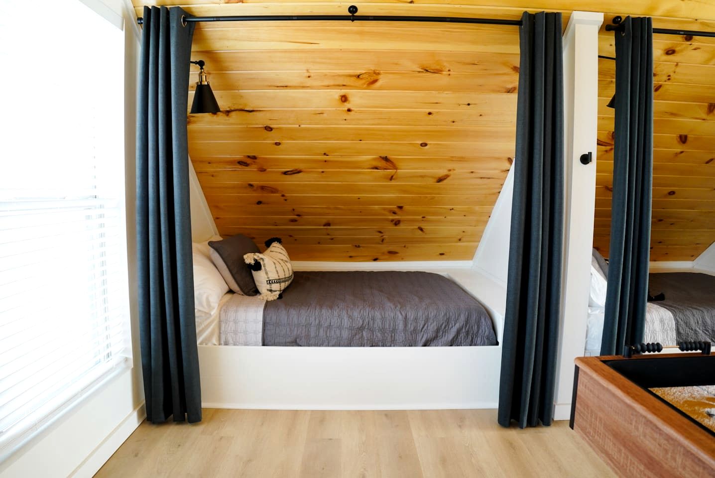 Cozy Smoky Mountain Cabin with Light-Filled Living Space near Dollywood in Pigeon Forge, Tennessee