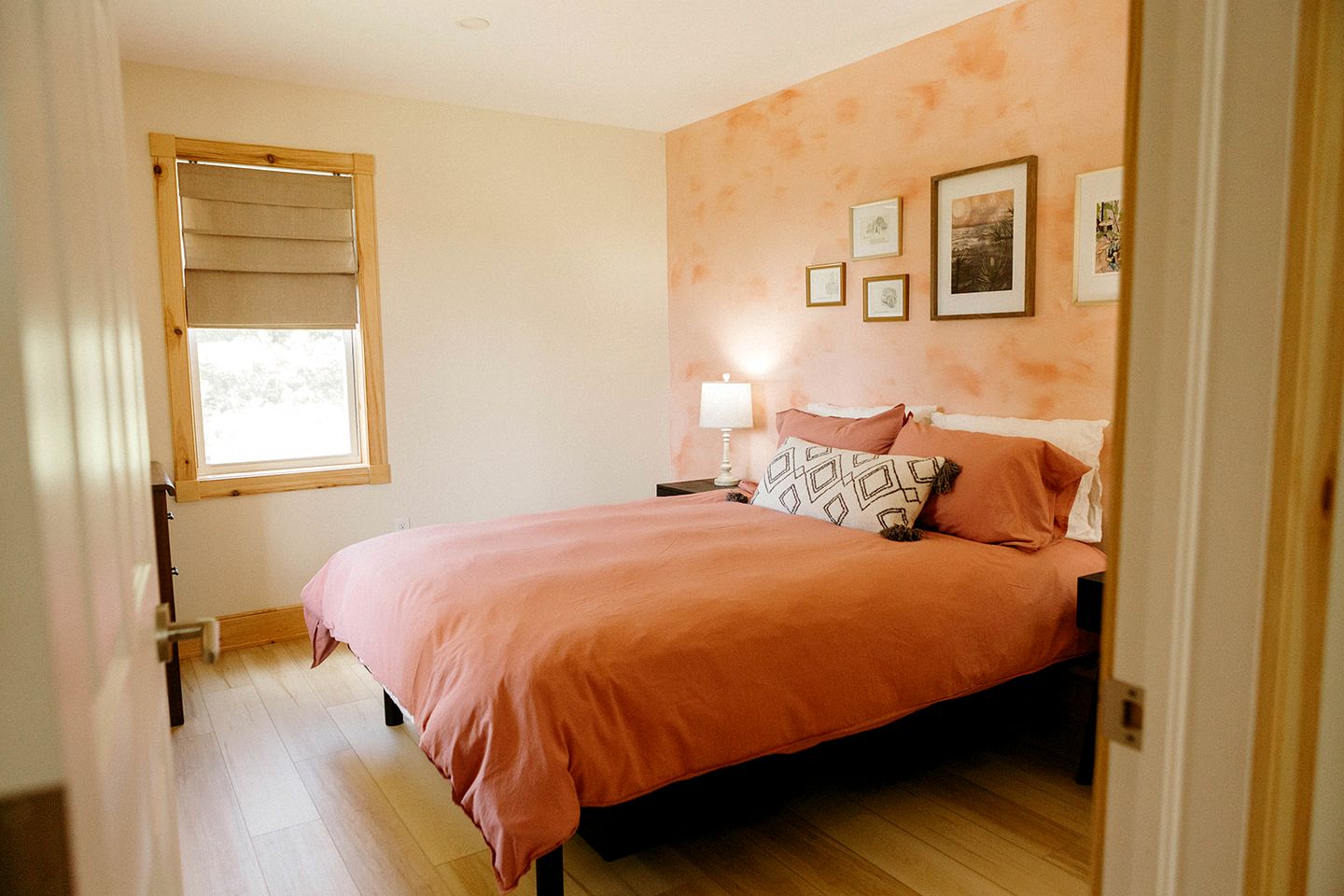 Beautiful Secluded Wooden Cabin in Ingonish Beach, Nova Scotia