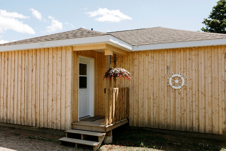 Cabins (Canada, Ingonish Beach, Nova Scotia)