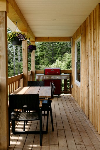 Cabins (Canada, Ingonish Beach, Nova Scotia)