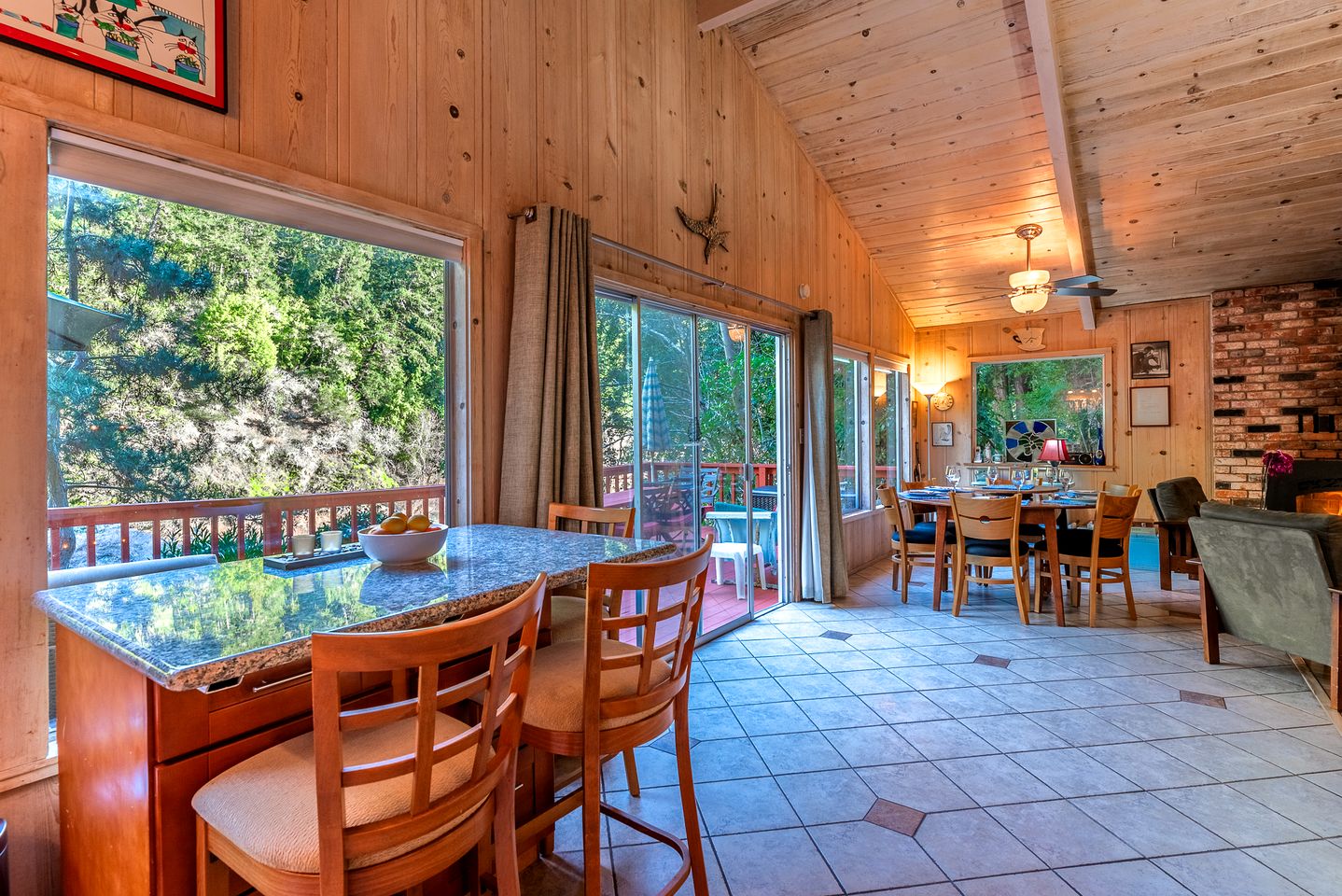 Peaceful Cottage with Deck and River Views in Monte Rio, California