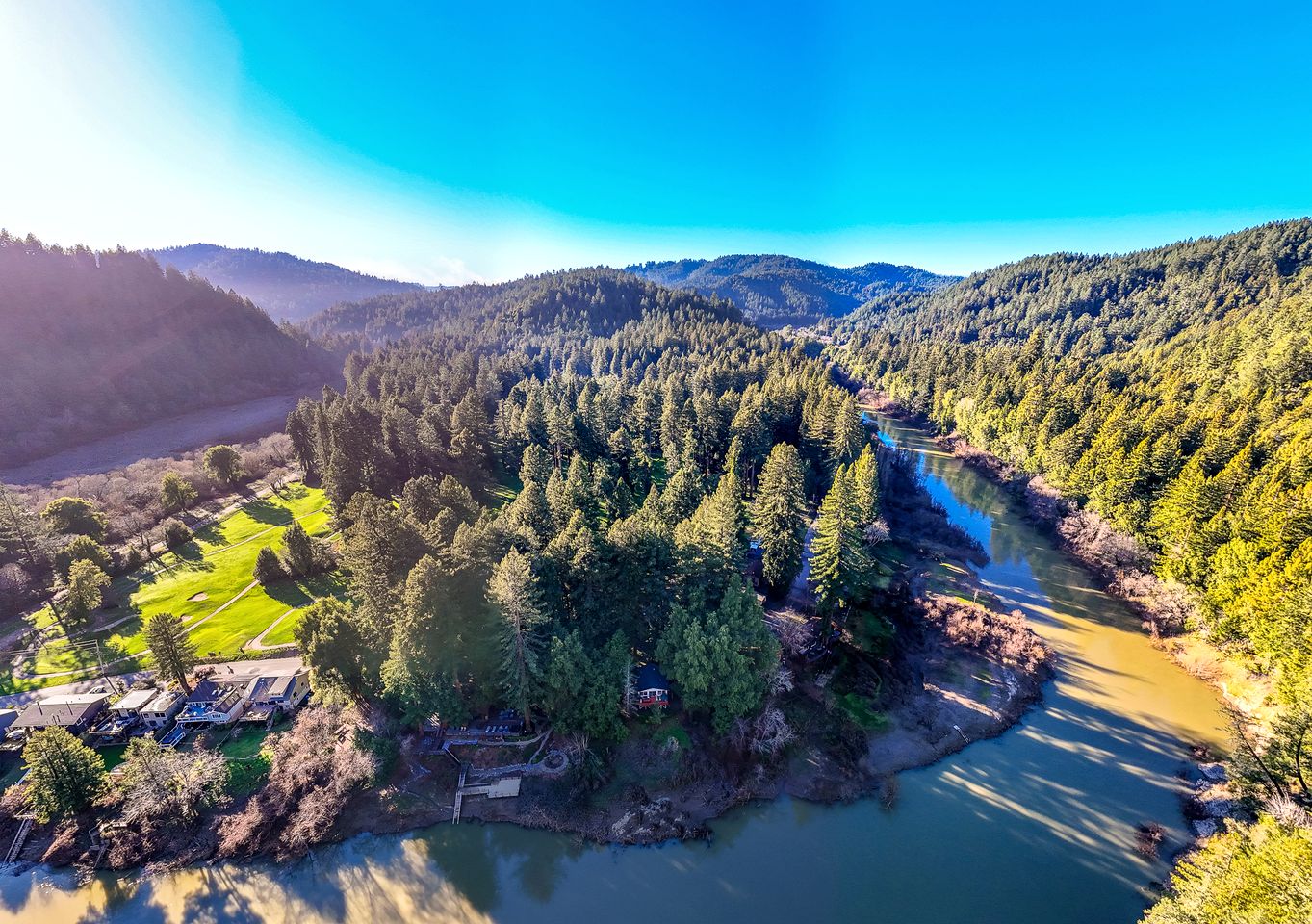 Peaceful Cottage with Deck and River Views in Monte Rio, California
