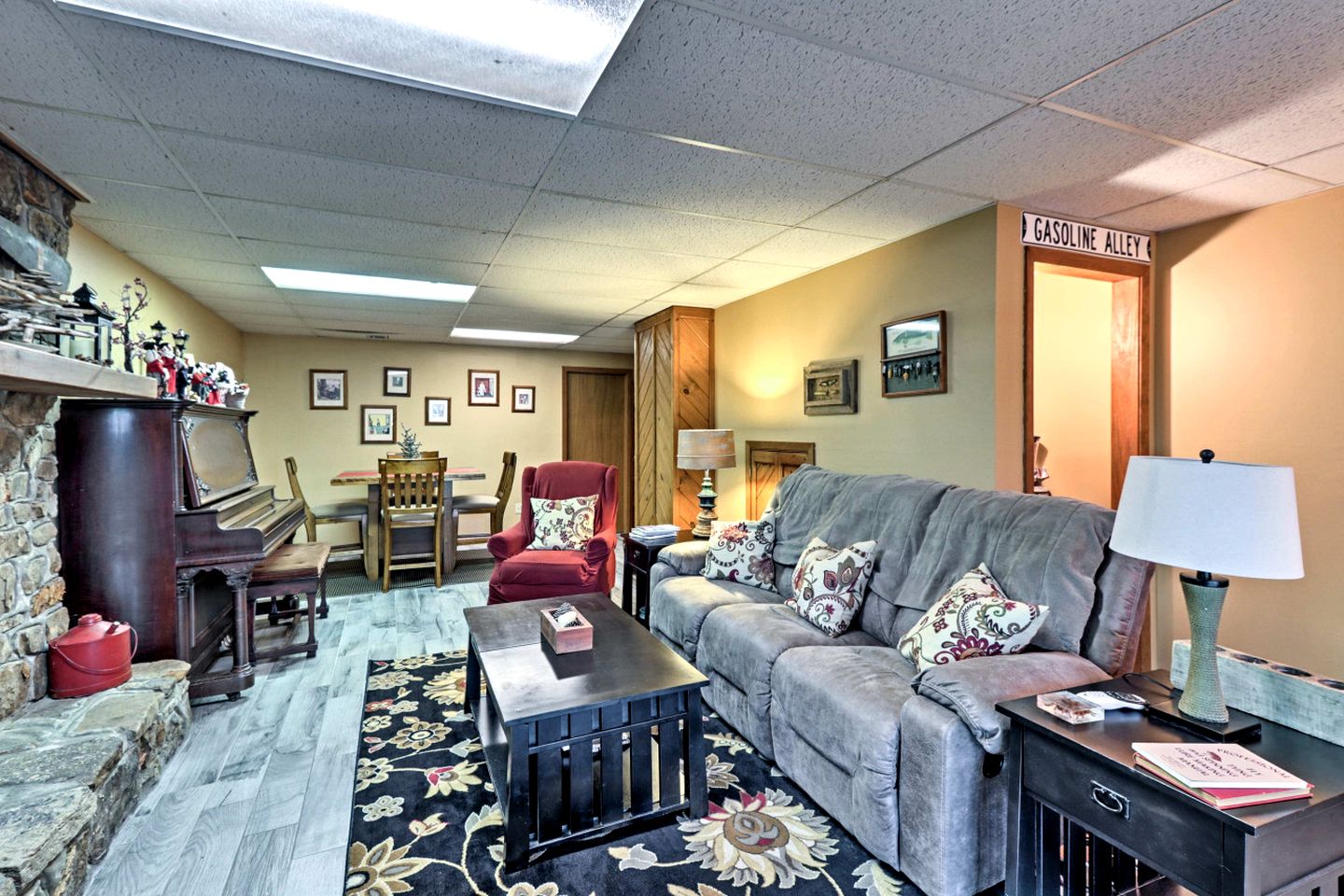 Waterfront Cabin Ideal for Families and Outdoor Adventures in Arkansas