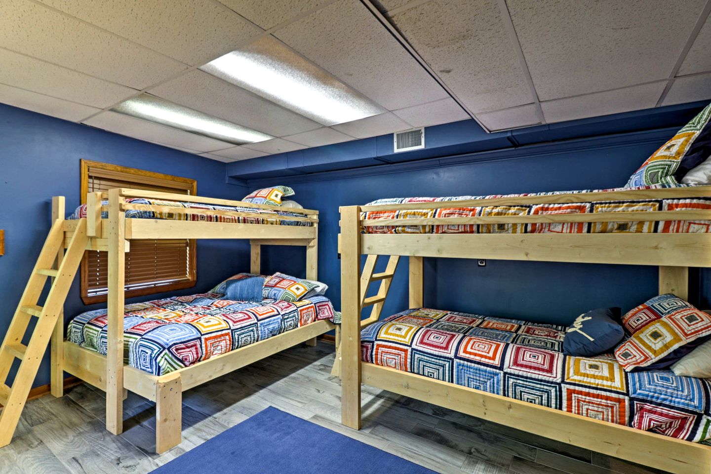 Waterfront Cabin Ideal for Families and Outdoor Adventures in Arkansas