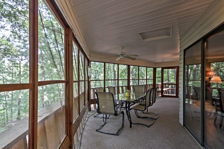 Cabins (United States of America, Fairfield Bay, Arkansas)