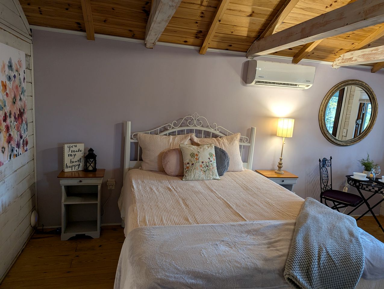 Peaceful Eclectic Mountain Cabin with Screened Porch Near Black Mountain | Black Mountain, NC