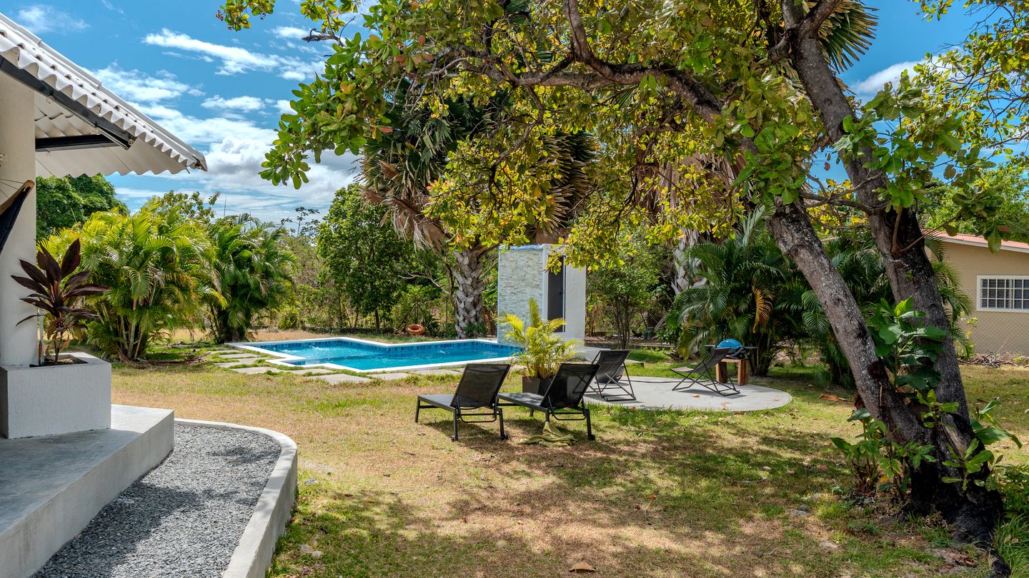 Charming Eco-Friendly Retreat with Private Pool in Coronado, Panama