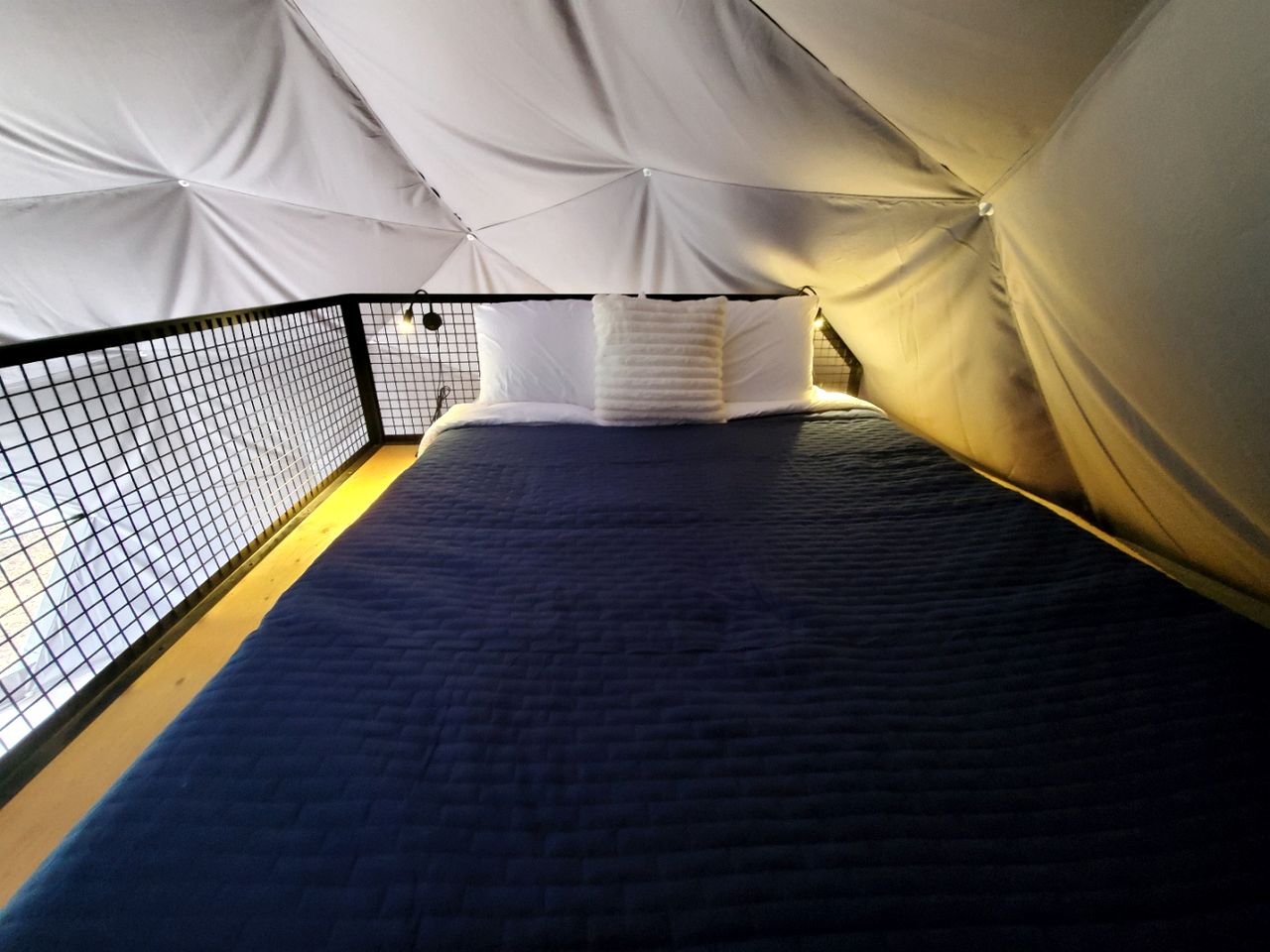 Luxurious, Eco-Friendly Dome in St. Come, Quebec, Perfect for a Glamping Escape in Nature