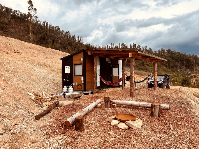 Tranquil and Relaxing Tiny House with Great Views in New South Wales, Australia