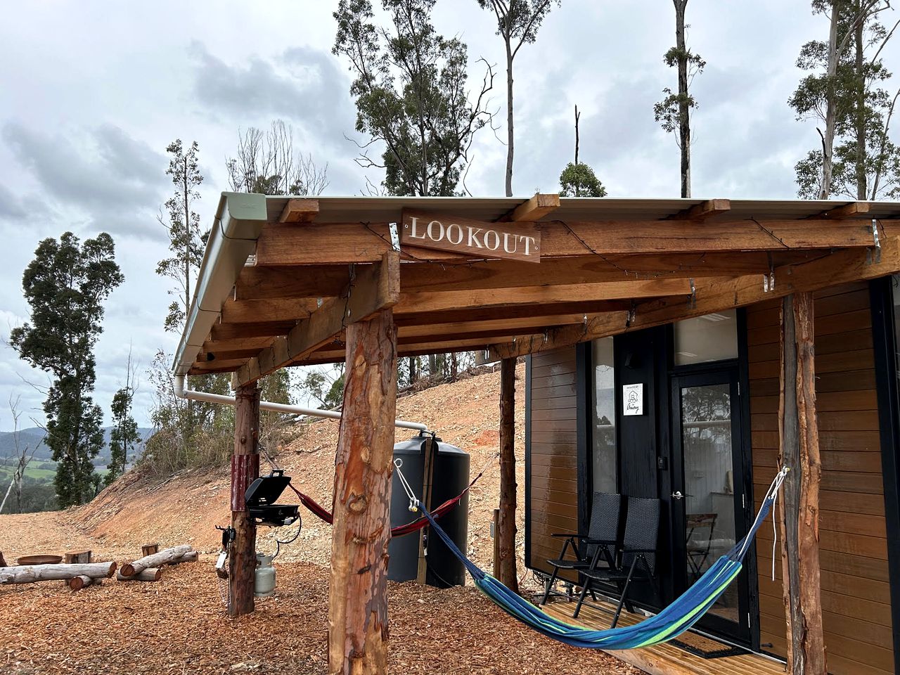 Tranquil and Relaxing Tiny House with Great Views in New South Wales, Australia