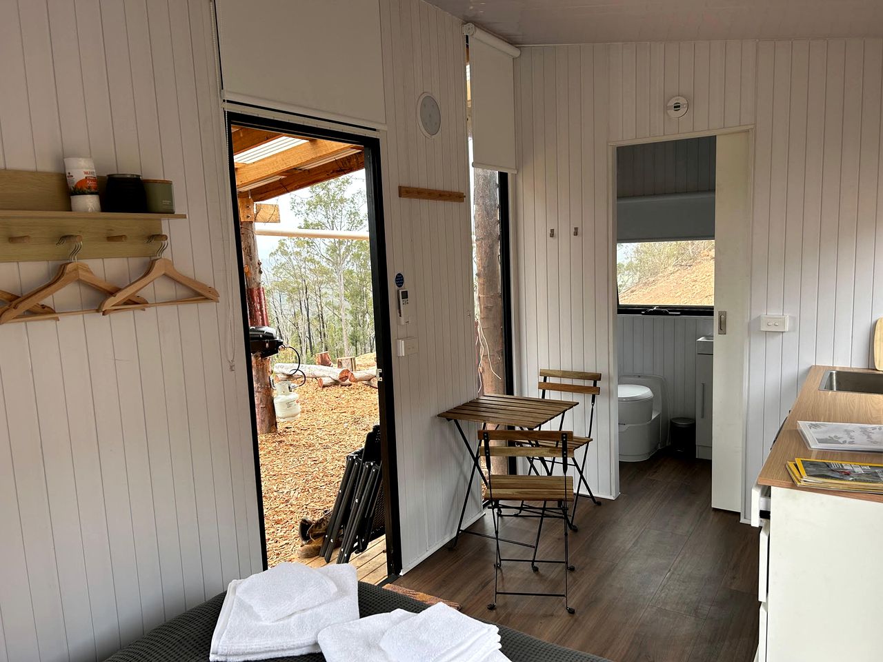 Tranquil and Relaxing Tiny House with Great Views in New South Wales, Australia