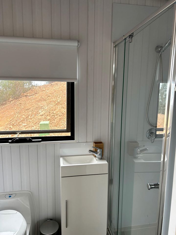 Tranquil and Relaxing Tiny House with Great Views in New South Wales, Australia