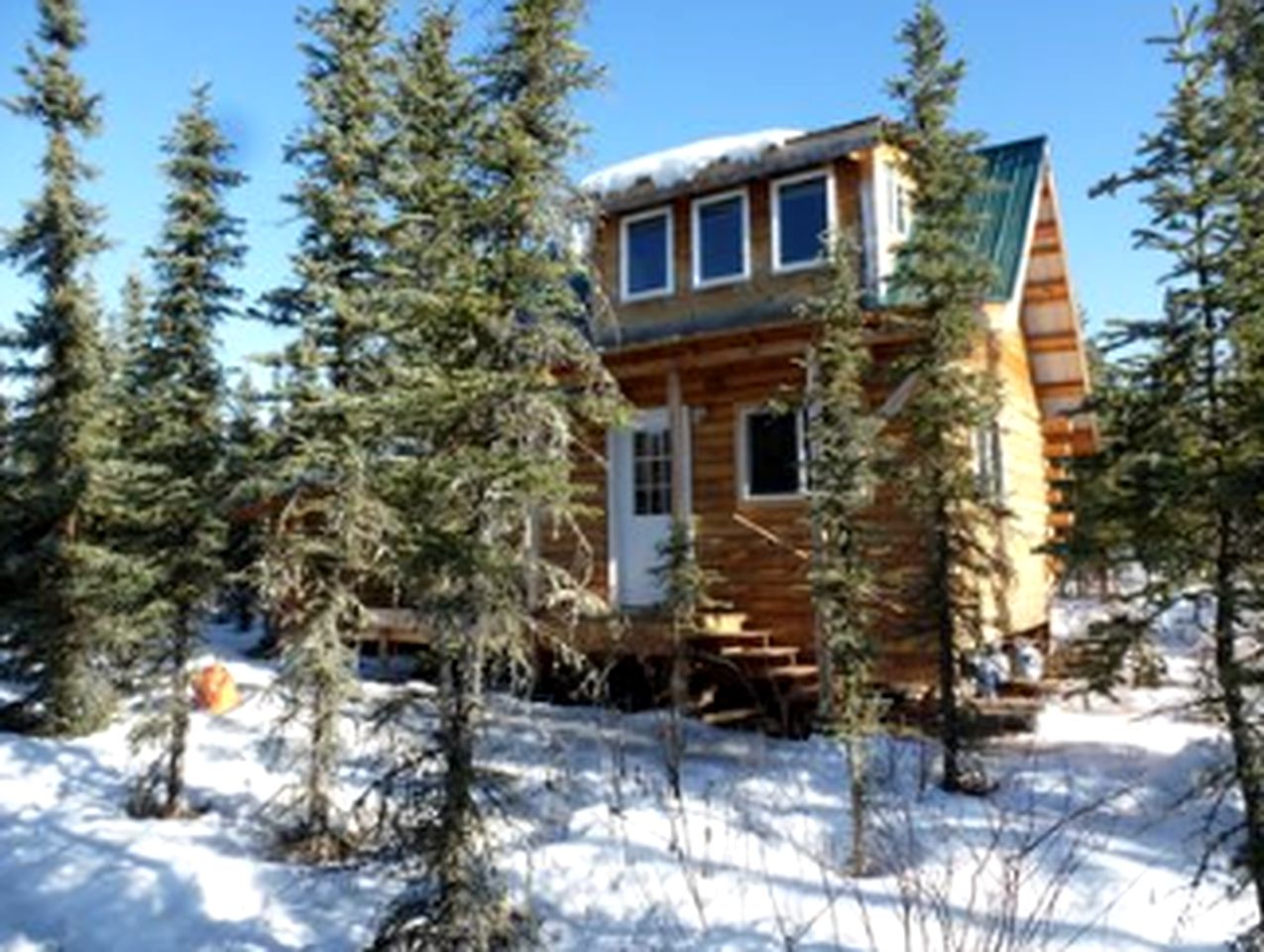 Traditional Cozy Cabin Getaway with Winter Dog Sledding in Fairbanks, Alaska